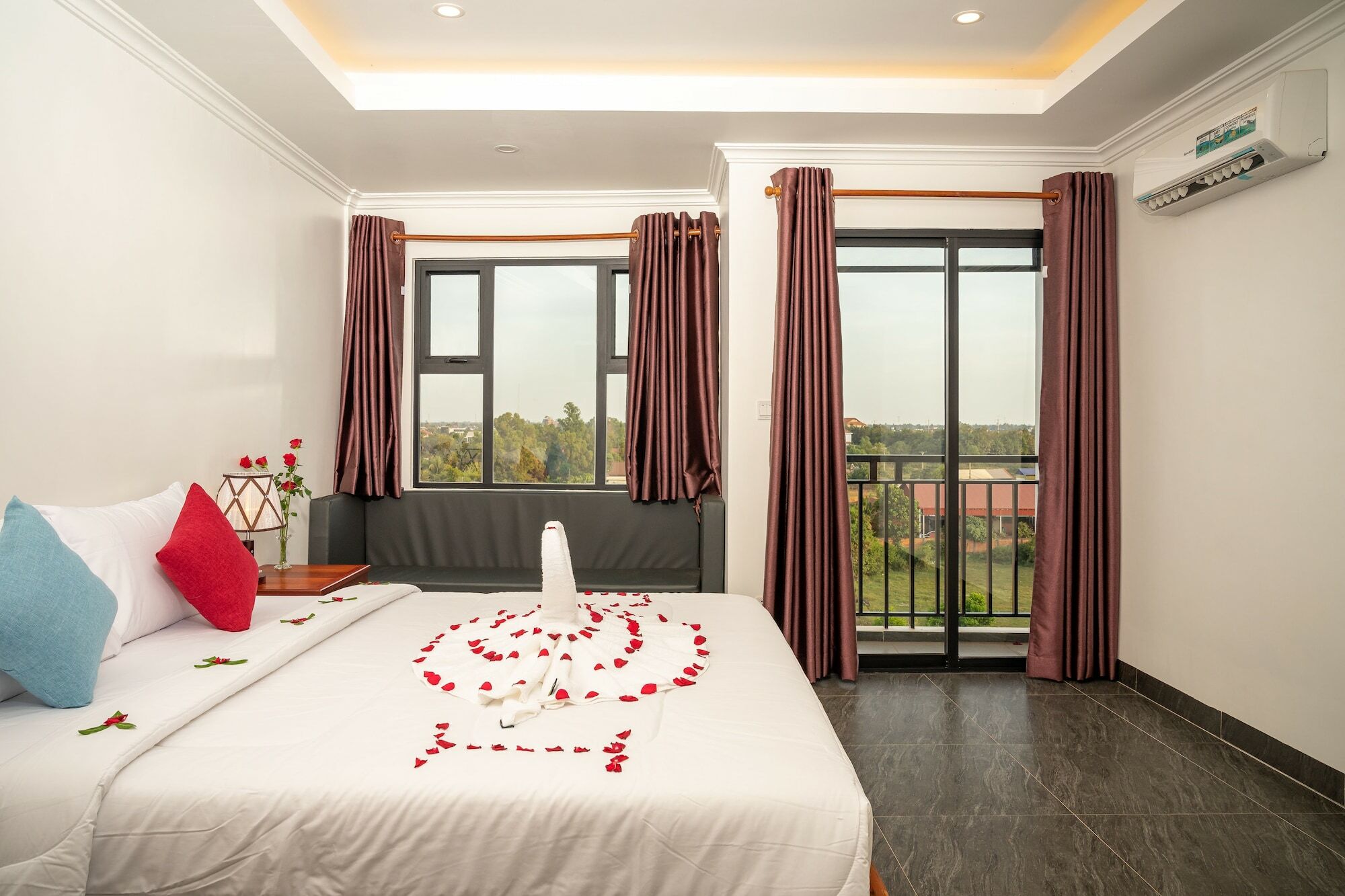 סיאם ריפ דירות באזור Sala Kamreuk, בגודל 400 מר, עם 1 חדרי שינה ו- 1 חדרי רחצה פרטיים מראה חיצוני תמונה